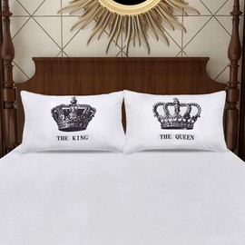 DasyFly King and Queen Couples Pillow Cases,Funny His and Hers Couples Gifts,Annivesary Wedding Gifts for The Couple.Romantic Gifts for Couples On Christmas Valentines Day