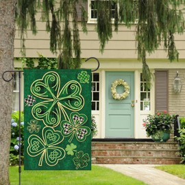 Louise Maelys Welcome St. Patrick's Day Garden Flag 12x18 Double Sided Vertical, Burlap Spring Small Lucky Shamrock Clover Yard Flag Banner Sign Buffalo Plaid Home Outside Outdoor Decor (ONLY FLAG)