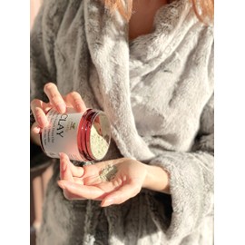 Clearly Clay, Deep Pore Cleansing, Moisturising, Skin Softening Facial Mask, 100% Pure French Green Clay for Acne, Blackheads, Dry Skin, Oily Skin, Ageing, Non Drying Natural Mineral Clay (Bulk)