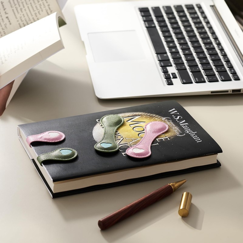 2Pcs Magnetic Leather Bookmarks with Gift Box, Magnetic Pen Holder
