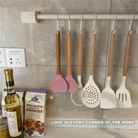 Silicone Spatula Heart-shaped Ergonomic Handle High Heat-Resistant Rubber Spatulas for Mixing Cooking Baking Flexible Non-stick Silicone Spatulas Kitchen Utensils Cooking Gadgets, Pink