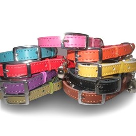 Leather cat collar, safety elastic, bell, metal buckle (Red)