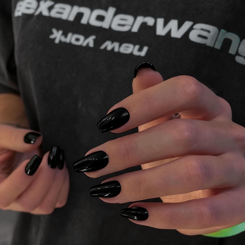 Uñas Postizas Negras de Presión, Tamaño Mediano, Forma de Ataúd,