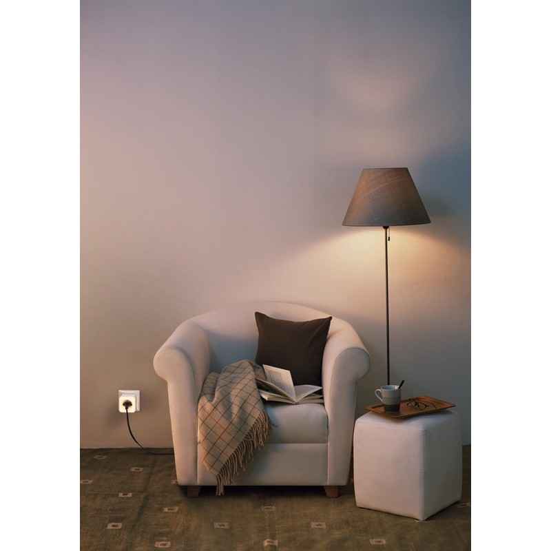 LEDVANCE Smart Socket with Integrated Night Light Controllable via WiFi