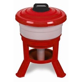 Little Giant® Deluxe Dome Waterer with Internal Water Flow Control (Red, 8 Gallon)
