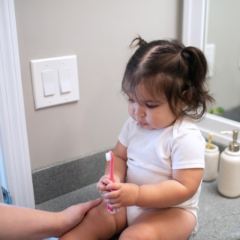 Dr. Brown's Infant-to-Toddler Toothbrush, Elephant, Pink, 0-3 Years