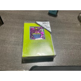 Razzle Dazzle Green Cupcake RAZZLE DAZZLES Set/8 Blank Invitatios Note Cards and Envelopes