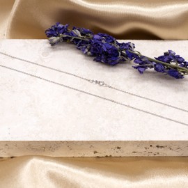 Carissima Gold Unisex 9 ct White Gold 1.1 mm Open Curb Chain Necklace of Length 46 cm/18 Inch