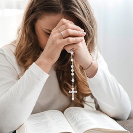 Rosary Necklace for Women Rosary Beads Catholic Necklace Cross Necklace Baptism Gifts for Women Virgin Mary Rosary Bead Pearl Necklace First Communion Gifts for Women