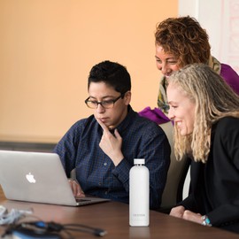 OLYVER Insulated Stainless Steel Bottle, Soft Finish and Sleek Design, Tumbler - Insulated Water Bottle 25 oz (White)