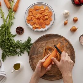 Lizzy 2pc Vegetable Peeler | Sharp Stainless Steel Peeler with Easy Non-Slip Hand Grip, Potato Peelers for Kitchen, Fruit, Carrot, Apple, Veggie, Kiwi, Durable