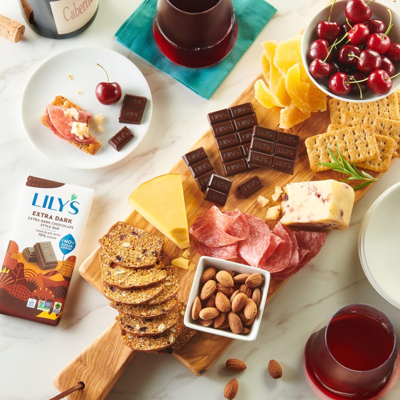 LILY'S Extra Dark Chocolate Style No Sugar Added, Sweets Bars,
