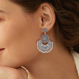 AILUOR Bohemian Ethnic Chandelier Tassel Hoop Earrings, Vintage Style Fringe Flowers Tassels Dangle Earrings for Women Lotus Mexico Gypsy Drop Dangle Earring for Women Jewellery, Zinc, No Gemstone