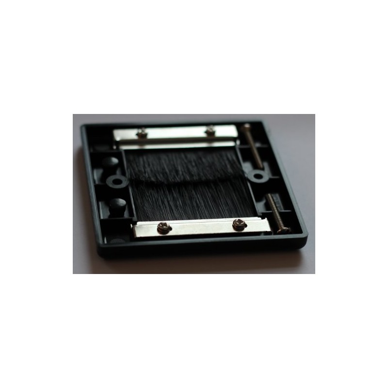 electrosmart Black Single Gang Brush Strip Wallplate/Wall Plate/Faceplate Cable Tidy