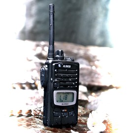 Alinco (aruinko) Particular Small Power Walkie Talkie DJ – P221 M