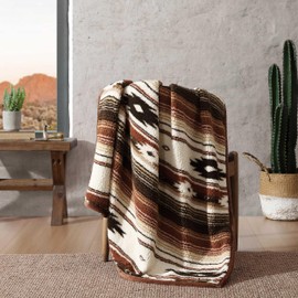 Wrangler Wrangler - Throw Blanket, Super Soft Sherpa Bedding with Corduroy Reverse, Western Home Decor, Oeko-Tex Certified (Coyote Sands Orange, 50" x 60")