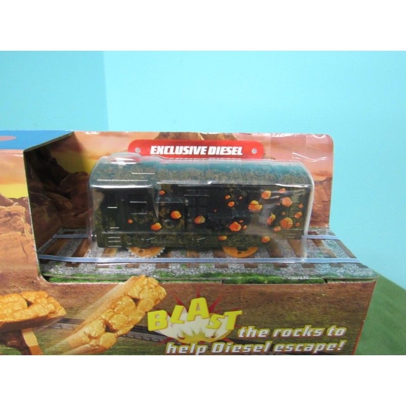 Fisher-Price Thomas & Friends TrackMaster Motorized Tunnel Blast Train Track