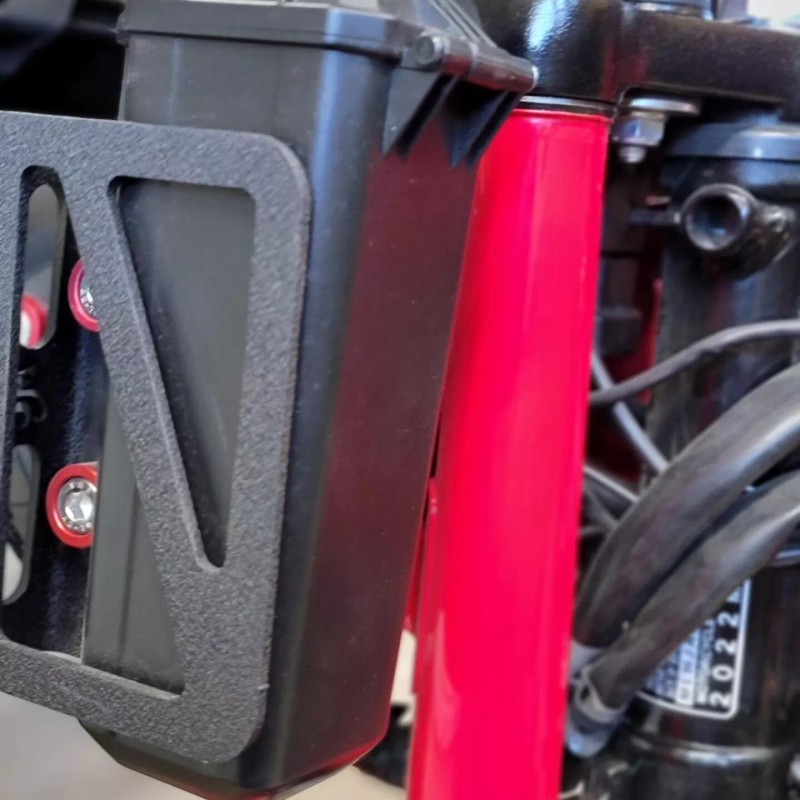 MOJO CUSTOMS TOOLBOX GUARD AND RELOCATING BRACKET FOR HONDA TRAIL
