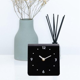 BAOFUYA Modern Table Clock, Quiet Clock, Mini Analogue Shelf, Table Mantel Clock for Bedroom, Bedside, Living Room, Home (Black)