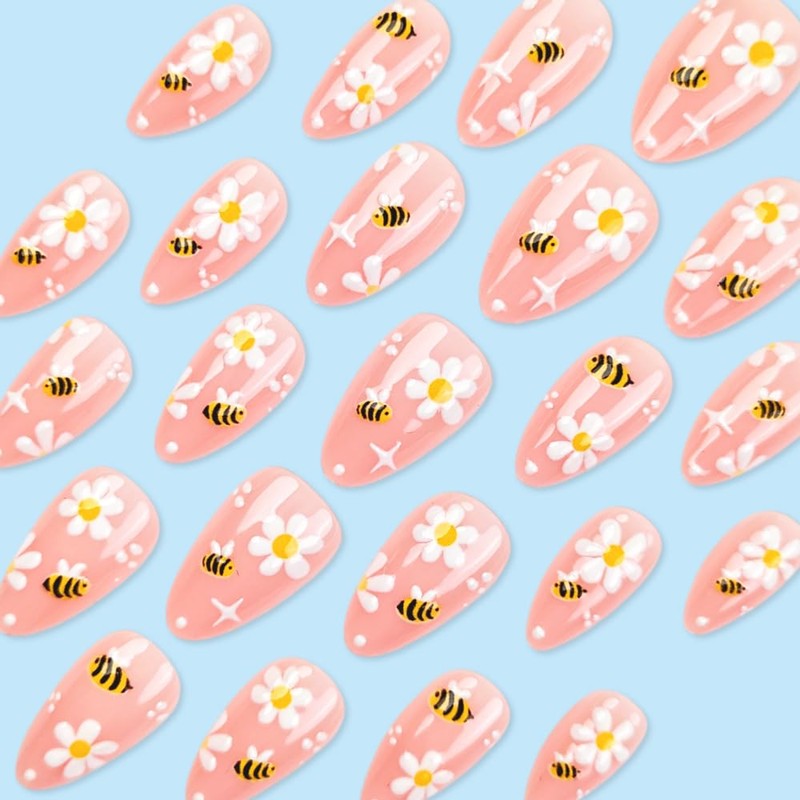 Bee Daisy Press on Nails Short Almond Nude Fake Nails