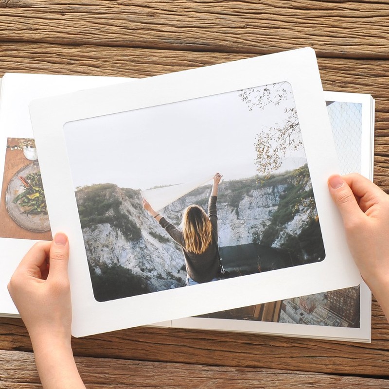 Monolike Paper Photo Frames 8x10 Inch White 10 Pack -