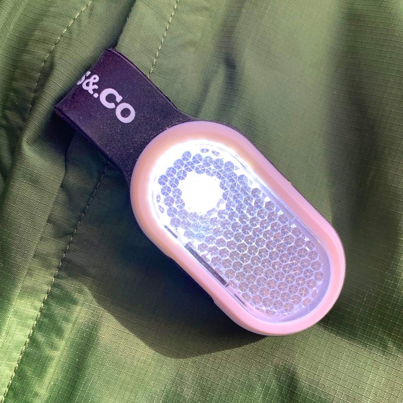 Clip-on clothing lights, magnetic clip red and white flashing lights