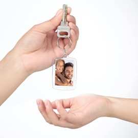 MTLEE 150 Pieces Photo Insert Keychain Clear Acrylic Picture Keychains Picture Frame Key Chain 2.2 x 1.6 Inch Rectangle Blank Photo Keychains for Christmas Valentine Holiday Photo Diaplay Supplies