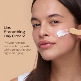 Trilogy- Crema de día suavizante de líneas, nueva fórmula con Inst'Tight C, 2.0 fl oz
