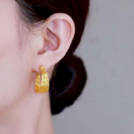 Gold Clip on Small Hoop Earrings for Women Girls Ear Cuff Earrings Gold Plated Hoop Fake Piercing Earrings