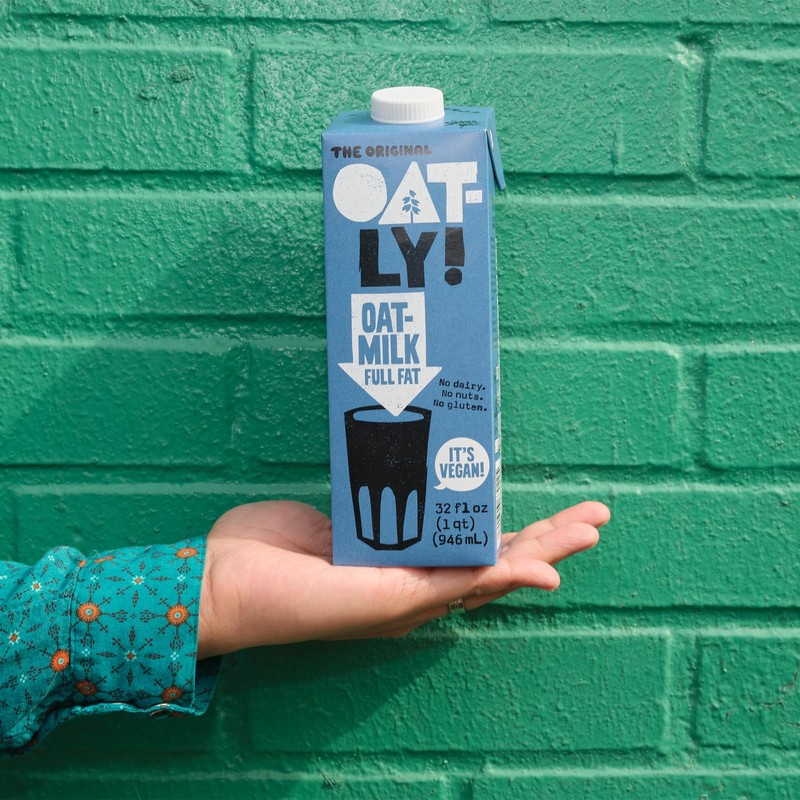 Oatly Full Fat Oatmilk – Creamy, Plant-Based Whole Milk Alternative