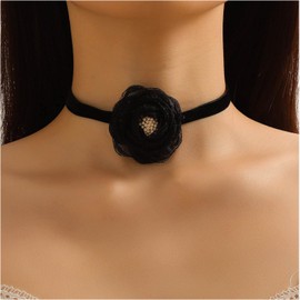 Inateannal Vintage Velvet Floral Collar Black Lace Flowers Collar Short Satin Velvet Collar Gothic Velvet Collar Jewellery for Women and Girls