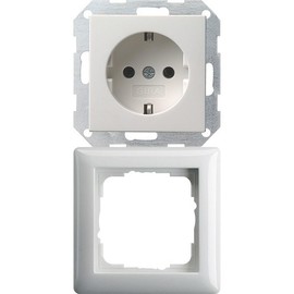 Complete Set GIRA Standard 55 Frame, Single – Pure White, Glossy with Socket – GIRA – White