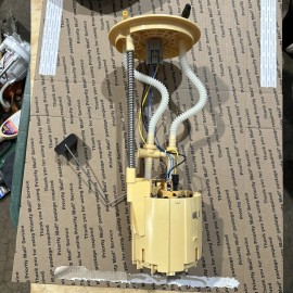 DODGE TRUCK 05-07 DODGE RAM OEM MOPAR CUMMINS FUEL TANK MOUNTED FUEL PUMP 52121447AA  176523
