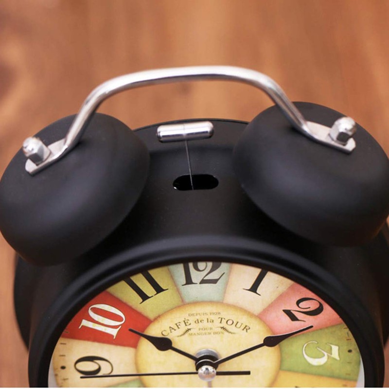 SWHONG Old Alarm Clock Fashioned Bedside Quartz Alarm Clock with