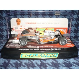 Scalextric C2865 1:32 Scale McLaren F1 2008 - Digital Plug Ready High Detail Formula One Car
