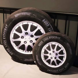 Ryttir 15.7 Inch Big Creative 3D Simulation Wheel Plush Pillow,Soft Cars Pillow Wheel Toy Outdoor Cushions for Car Owners,Clever Boy's and Girl's Room Decor,Perfect Tire Pillow for Boys Kids