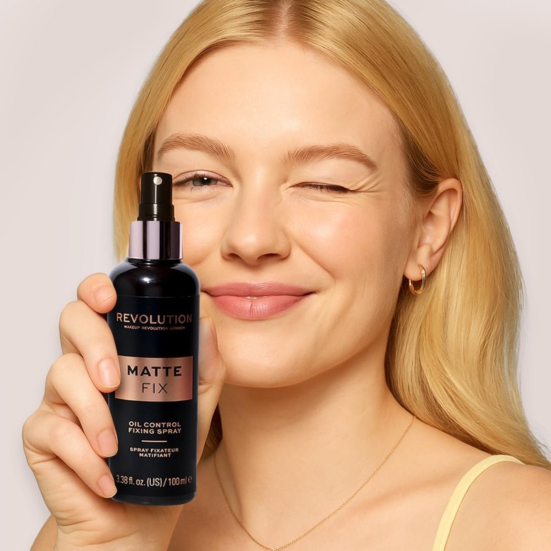 Makeup Revolution Matte Fix Oil Control Setting Spray, for Long
