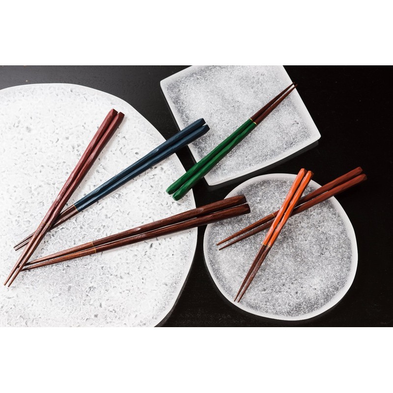 Pair of chopsticks made in Japan, Wind tree, Vermilion, 8.3