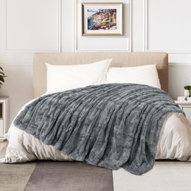 TOONOW Faux Fur Luxury Throw Blanket,Double Side Soft Fluffy Shaggy Fuzzy Blanket for Couch Sofa Bed (Light Grey, X-Large Twin Size)