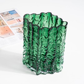 MOLIMAO Glass Vase for Centerpieces, Diamond Shaped Vase for Flower, Modern Glacier Glass Vase for Home, Office Restaurant Desk Decor 8.3 Inch(Green)