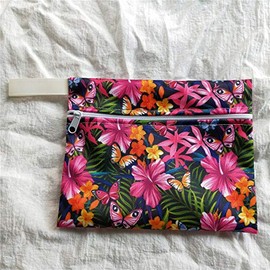 Paquete de 7 almohadillas de tela, incluye 1 mini bolsa húmeda + 6 almohadillas menstruales de tela de carbón de bambú de 8 pulgadas, almohadillas sanitarias reutilizables, forro de bragas para mamá (todos los estampados aleatorios)