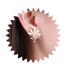 Inateannal Vintage Flower Pearl Earrings Tiny Pearl Drop Earrings Enamel Flower Stud Earrings Gold Cluster Pearl Earrings Jewellery for Women and Girls, Zinc, No Gemstone