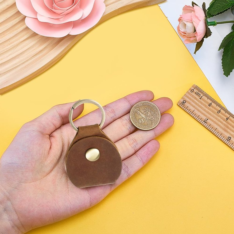 CALFOVERA Genuine Leather Guitar Pick Holder Keychain Brown Waterproof Scratchproof