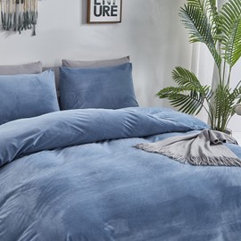 CLOTHKNOW Blue Bedding Duvet Cover Sets King 3Pcs Lake Blue Flannel Bedding Set Soft Cozy Velvet Comforter Cover Set Blue Bedding Sets King