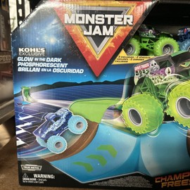 Spin Master Monster Jam Kohls Exclusive Glow In Dark Champ Ramp Grave Digger Blue Thunder