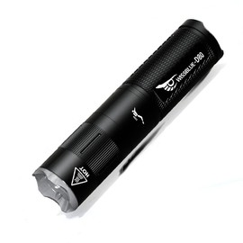 Wbwissblue D80 1800 Lumen Diving Tactical flashligh, 120m Underwater Scuba Safety Lights, Rechargeable LED Flashlight Plastic Gift Box Package