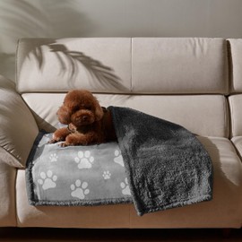 Pawsee Waterproof Dog Blanket Washable, Sherpa Fleece Pet Blanket for Puppies Cats Dogs, Reversible Waterproof Protector Cover for Dog Sofa Bed, 125 x 75 cm, Paw Prints