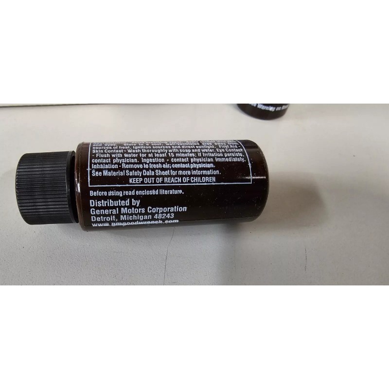 General Motors Genuine GM ENGINE OIL TRACER FLUORESCENT DYE 12345795