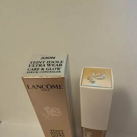 Lancome~Teint Idole Ultra Wear Care & Glow Serum Concealer~#330