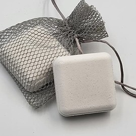 Essential Oil Shower Steamers XL with mesh Shower Steamer Bag and Glossy Laminate Box. (Clean & Fresh)